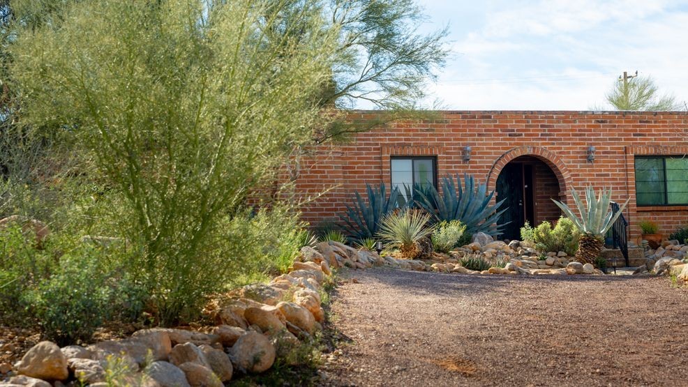 TUCSON, ARIZONA - FEBRUARY 10: Nancy Guthrie's residence is seen on February 10, 2026 in Tucson, Arizona. Searches continues for Nancy Guthrie, the 84-year-old mother of U.S. journalist and television host Savannah Guthrie, after she went missing from her home on the morning of February 1st. Guthrie's possible abductors had set a deadline of 5pm on February 9 for a $6 million payment.  (Photo by Brandon Bell/Getty Images)