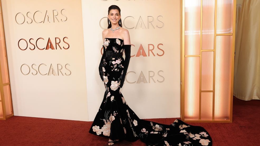 HOLLYWOOD, CALIFORNIA - MARCH 15: Anne Hathaway attends the 98th Oscars at Dolby Theatre on March 15, 2026 in Hollywood, California. (Photo by Mike Coppola/Getty Images)