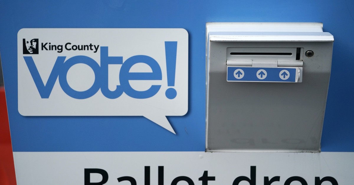Trump Admin Asks Supreme Court to Restore Mail-Ballot Rules Before Midterms